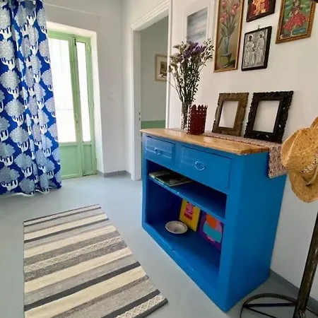 Anastasia, Downtown Amaliada