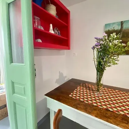 Anastasia, Downtown Amaliada