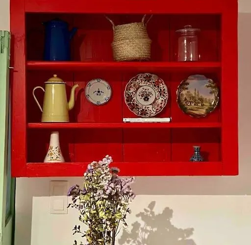 Anastasia, Downtown * Amaliada