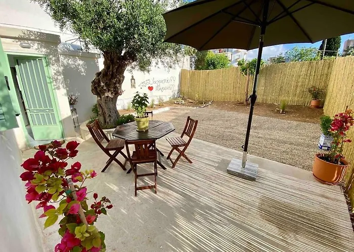 Anastasia, Downtown Nyaraló