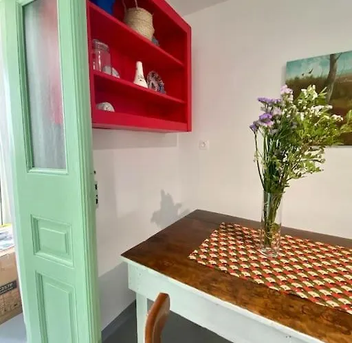 Anastasia, Downtown Amaliada