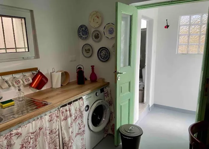 Anastasia, Downtown * Amaliada